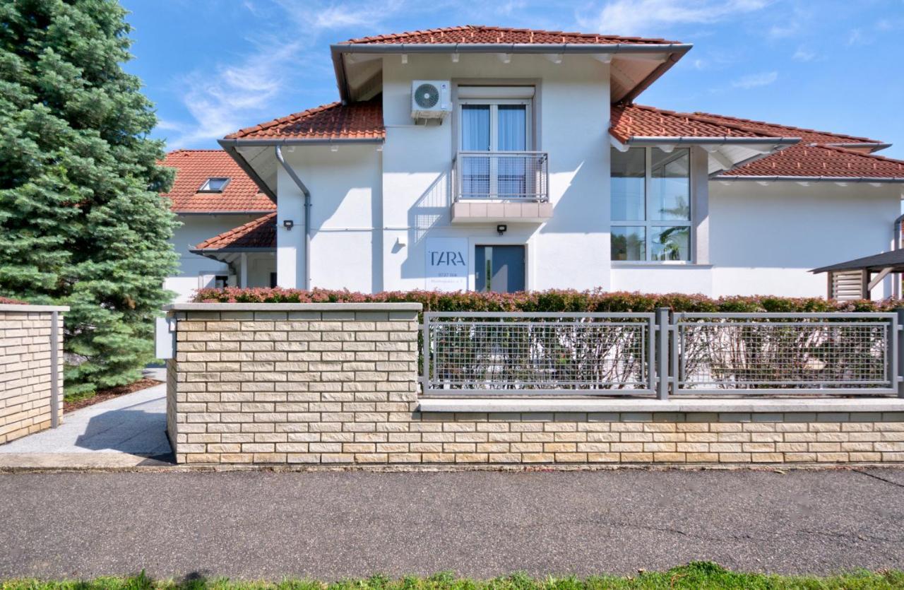 Villa Tara Buek Exterior photo